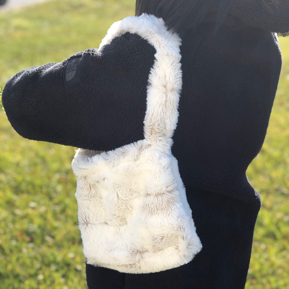 Small Snow Leopard Fur Tote! 🐆🤍